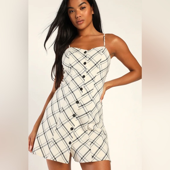 LULU’S PUT ON THE CHARM PLAID DRESS ❤️NWT IN STORES❤️ - Picture 4 of 7